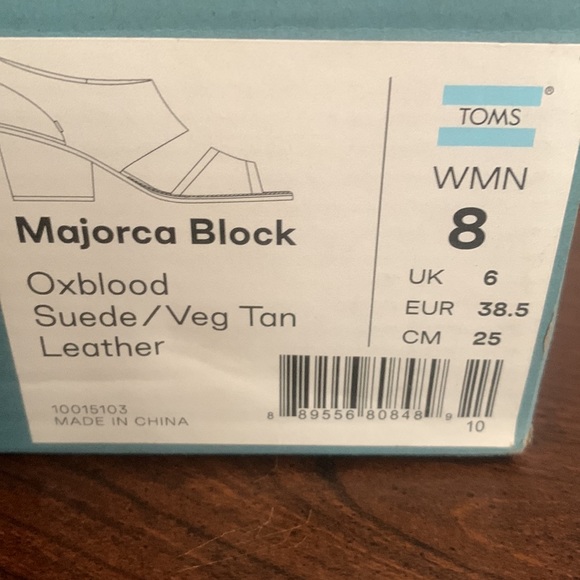 *NWT* TOMS - Picture 11 of 11
